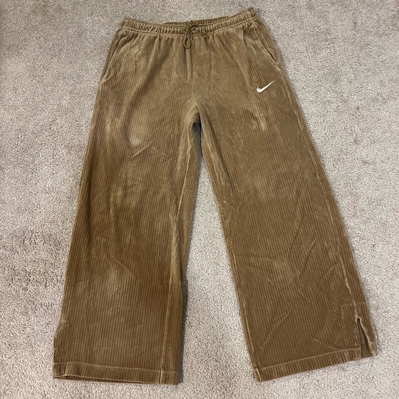 Nike Women's Velour Wide Leg Pants - Picture 2 of 10